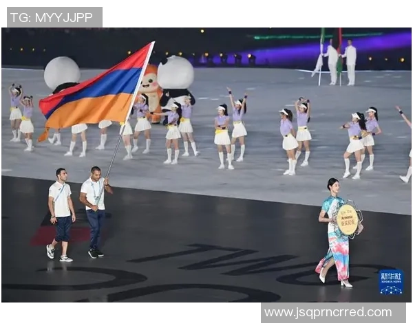 王霜点着主火炬，武汉市第十二届运动会开幕